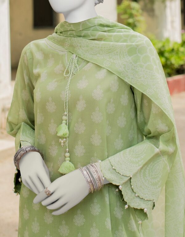 JUNAID JAMSHED Printed Lawn 3 Piece With Printed Chiffon Dupatta - Summer Collection - Image 3